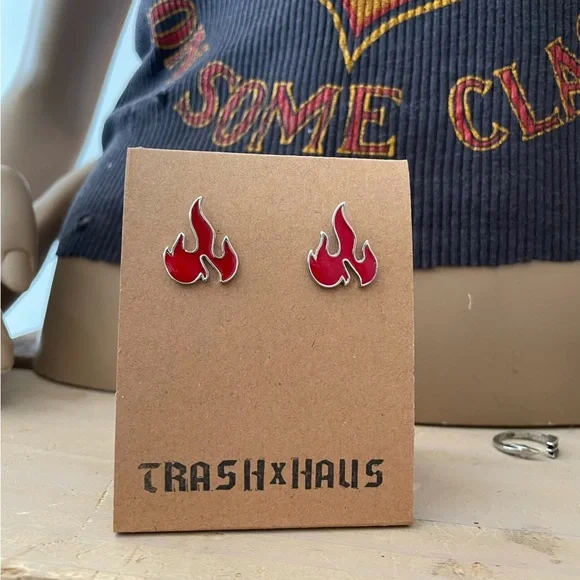 Flame studs - Picture 1 of 1